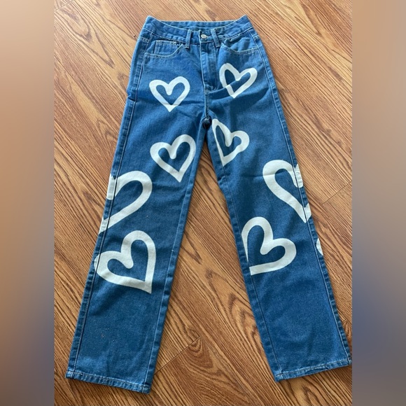 Woman’s size 0/2? XS heart jeans. - Picture 2 of 7